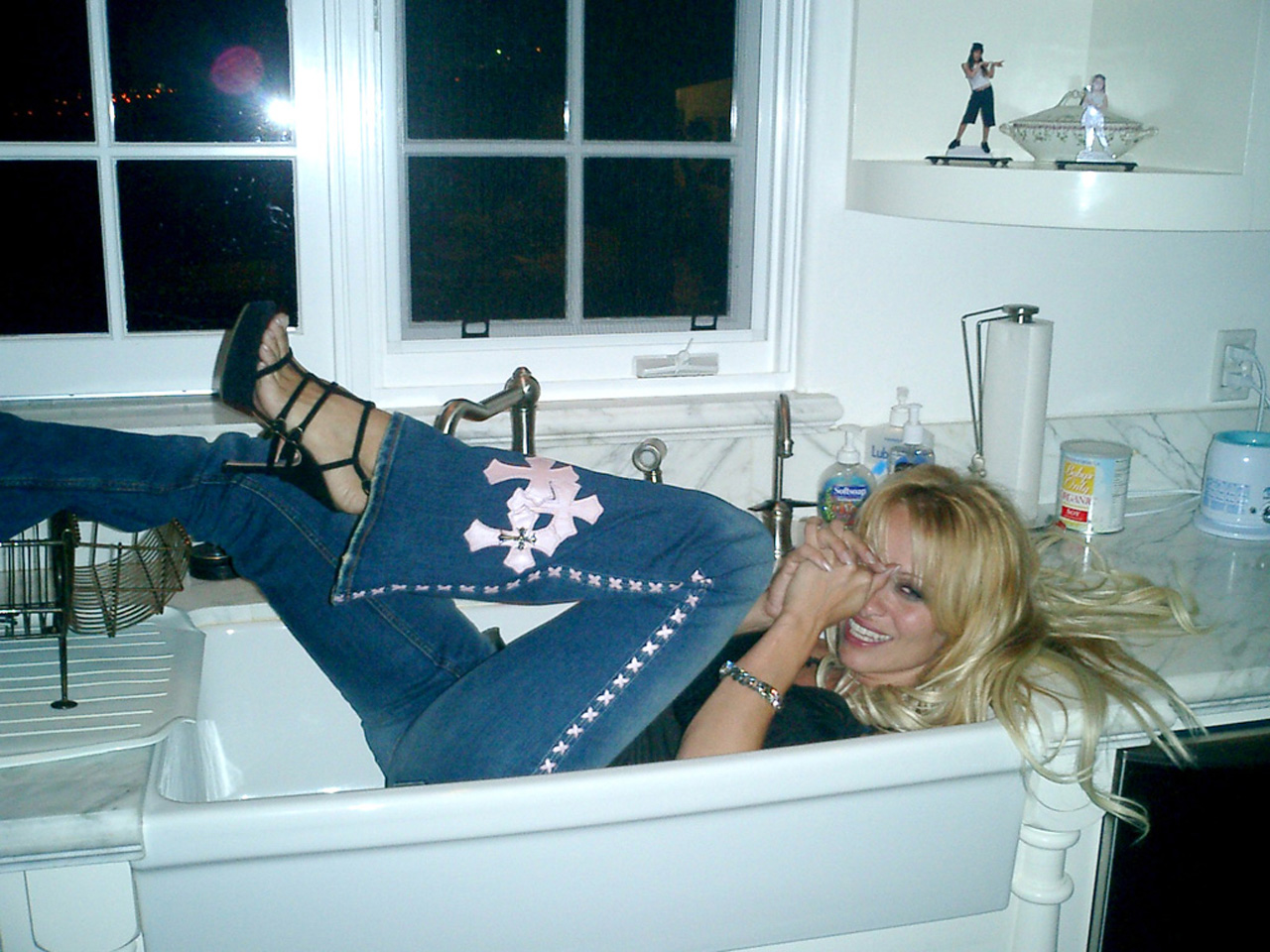 Pamela in the Sink  Photo by Laurie Lynn Stark